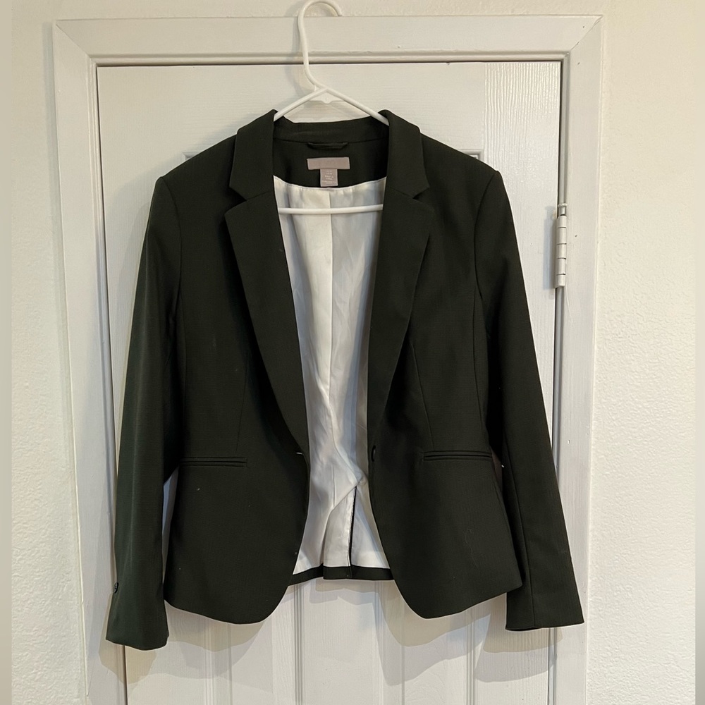 HM olive green women’s suit